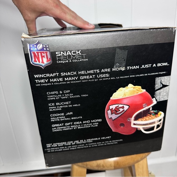 NFL Colorado Buffaloes Snack Helmet Chips and Dip - Picture 3 of 8